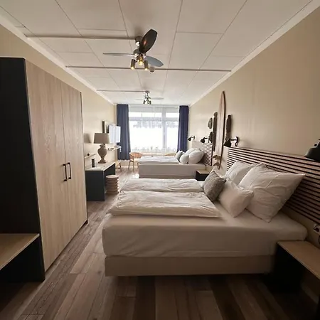 Hotell Aqua 3*
