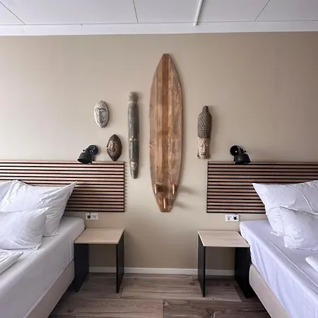 Aqua Hotell 3*