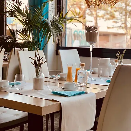 Hotel Aqua 3*
